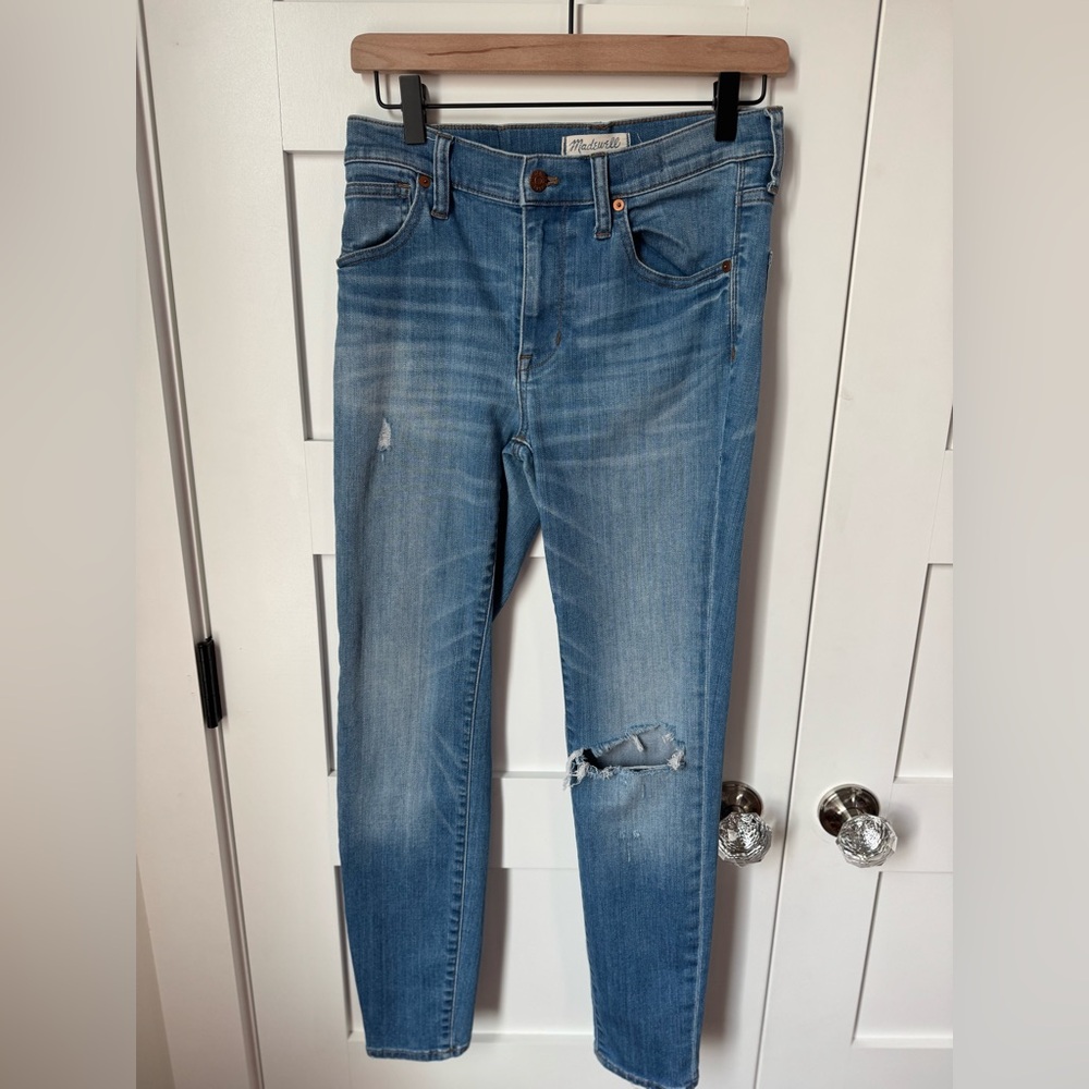 Madewell 9” High Riser Skinny Skinny Distressed Jeans size 27